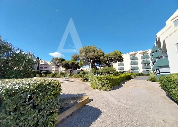 T2 Parking Acces Direct Aux Plages Lägenhet