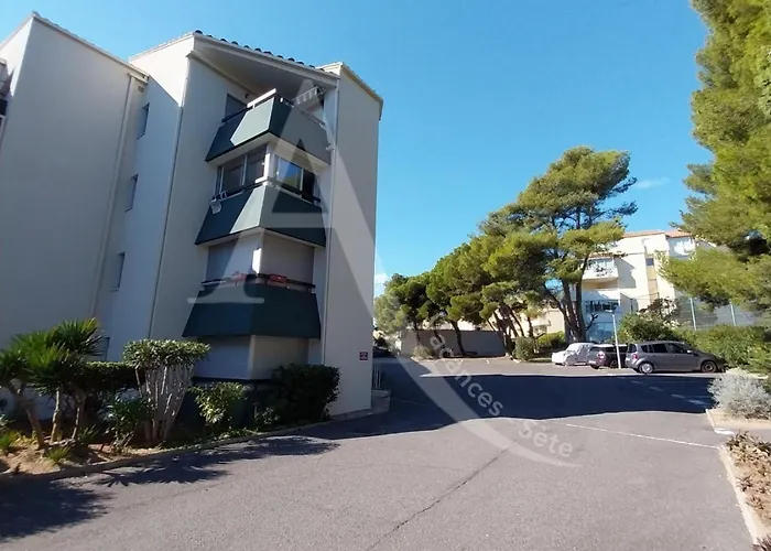 T2 Parking Acces Direct Aux Plages Lägenhet