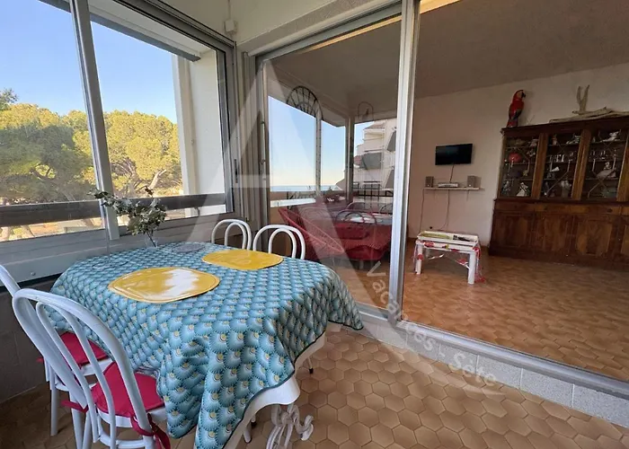 T2 Parking Acces Direct Aux Plages Lägenhet